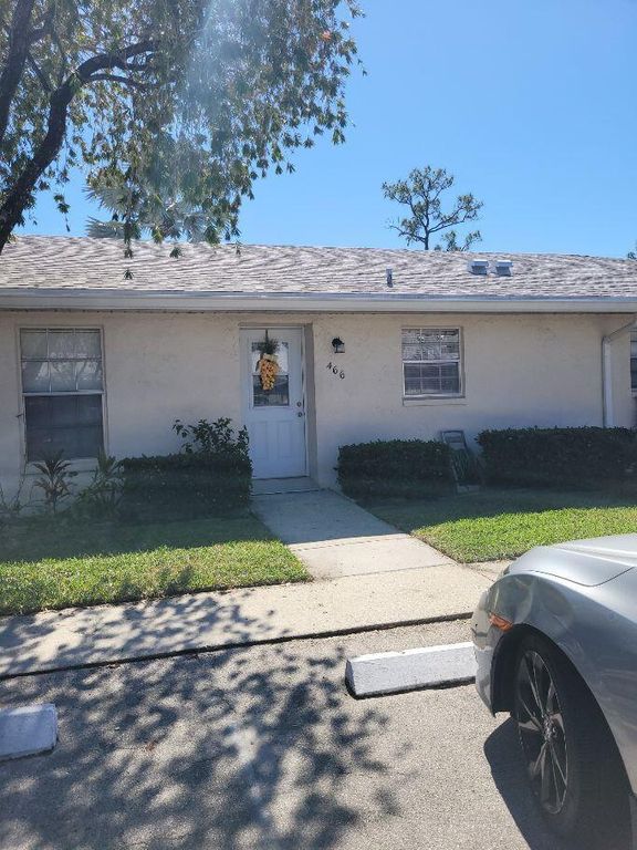466 Holyoke Lane, Lake Worth, FL 33467