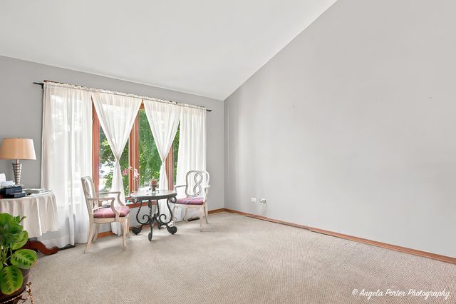 2494 FOREST VIEW Road, Lindenhurst, IL 60046