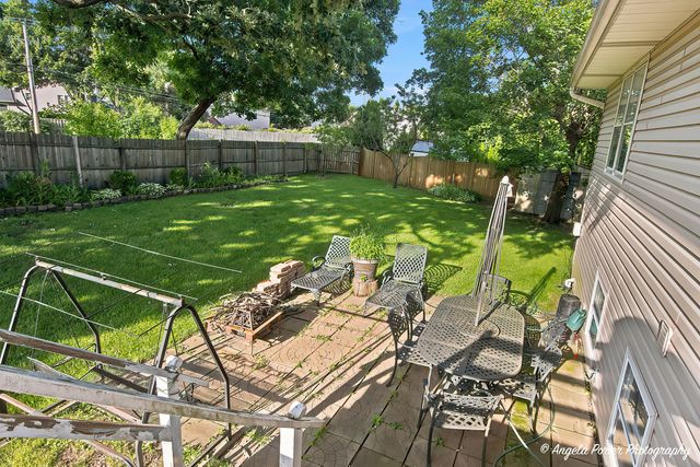 2494 FOREST VIEW Road, Lindenhurst, IL 60046