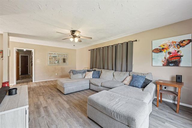 300 Cherokee Lane, El Reno, OK 73036