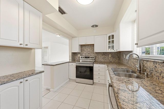 4454 W Tradewinds Avenue W, Lauderdale By The Sea, FL 33308