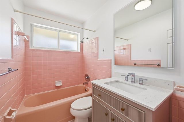 4454 W Tradewinds Avenue W, Lauderdale By The Sea, FL 33308