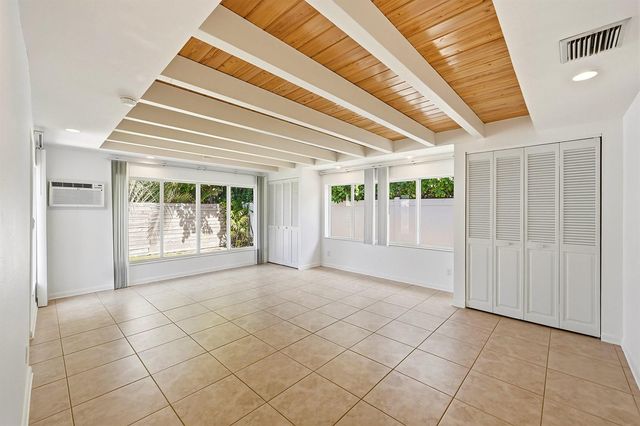 4454 W Tradewinds Avenue W, Lauderdale By The Sea, FL 33308