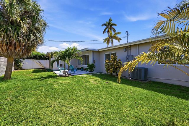 4454 W Tradewinds Avenue W, Lauderdale By The Sea, FL 33308