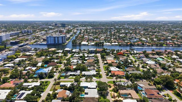 4454 W Tradewinds Avenue W, Lauderdale By The Sea, FL 33308