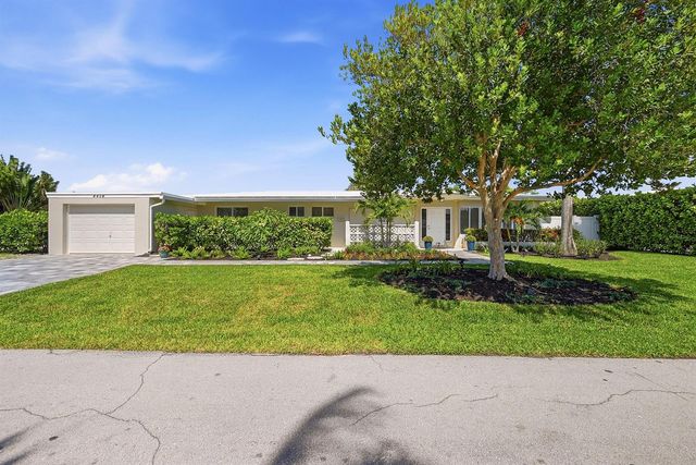 4454 W Tradewinds Avenue W, Lauderdale By The Sea, FL 33308