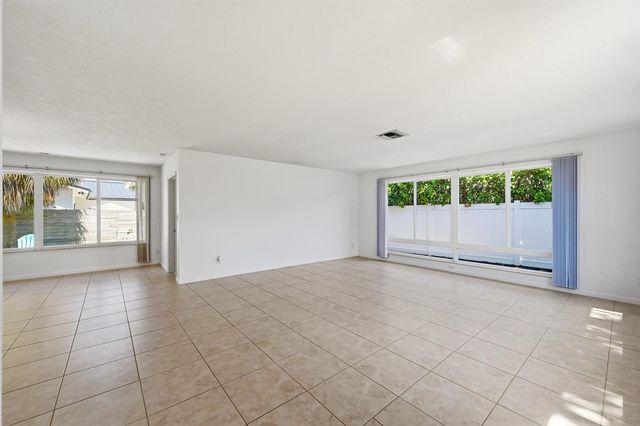 4454 W Tradewinds Avenue W, Lauderdale By The Sea, FL 33308