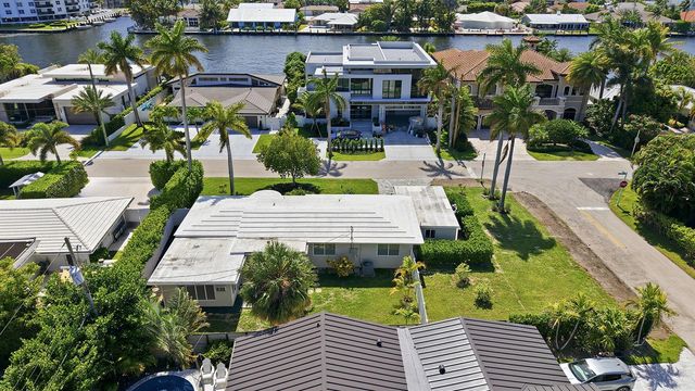 4454 W Tradewinds Avenue W, Lauderdale By The Sea, FL 33308