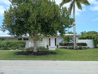 4454 W Tradewinds Avenue W, Lauderdale By The Sea, FL 33308