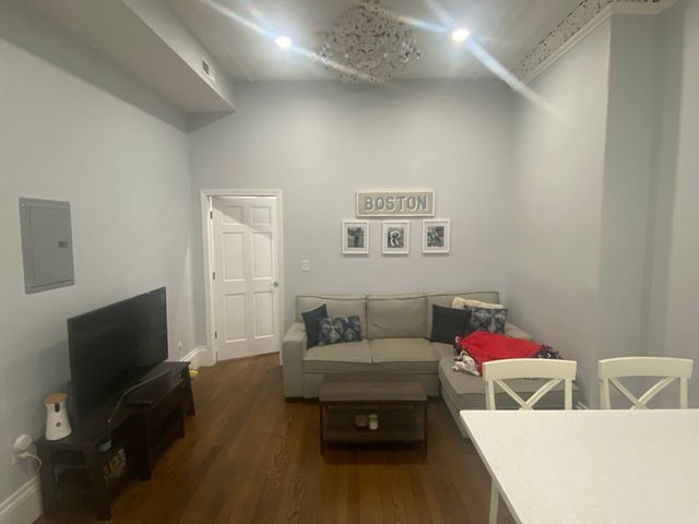 475 Massachusetts Ave 2, Boston, MA 02118