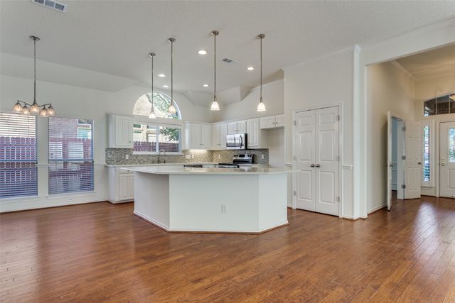 7128 White Tail Trail, Fort Worth, TX 76132