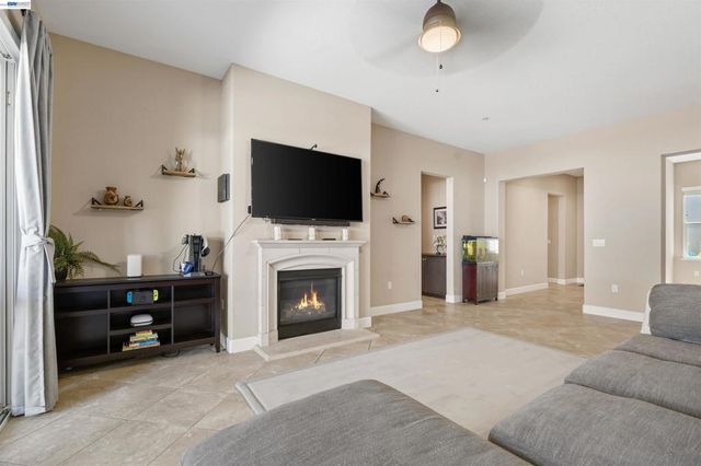 7313 Bay Harbor Way, Discovery Bay, CA 94505