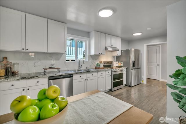3501 S Webster St, Seattle, WA 98118