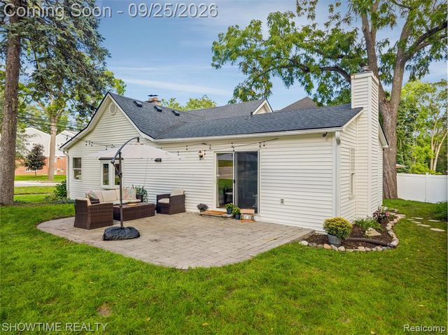 409 1st Street, Rochester, MI 48307