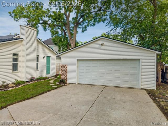 409 1st Street, Rochester, MI 48307