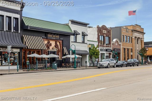 409 1st Street, Rochester, MI 48307