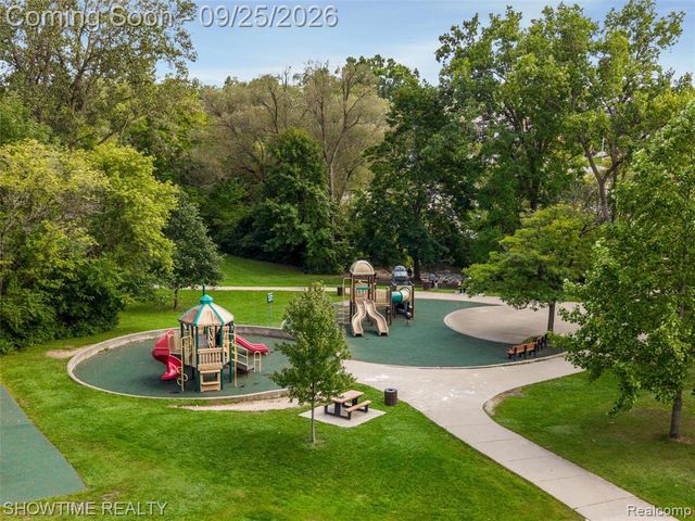 409 1st Street, Rochester, MI 48307