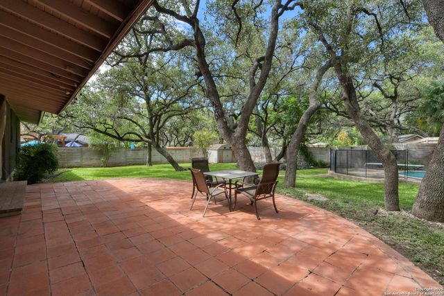 8811 Pineridge, San Antonio, TX 78217