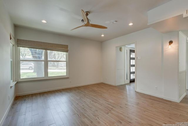 8811 Pineridge, San Antonio, TX 78217