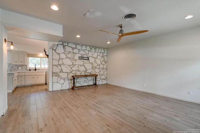 8811 Pineridge, San Antonio, TX 78217