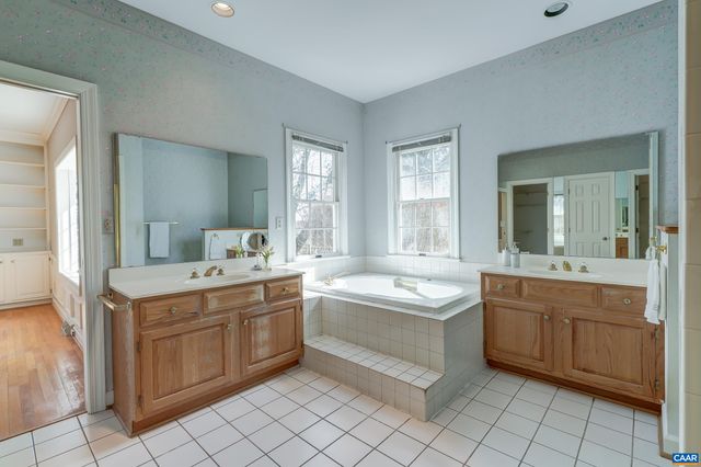 1480 STABLE LN, Charlottesville, VA 22903