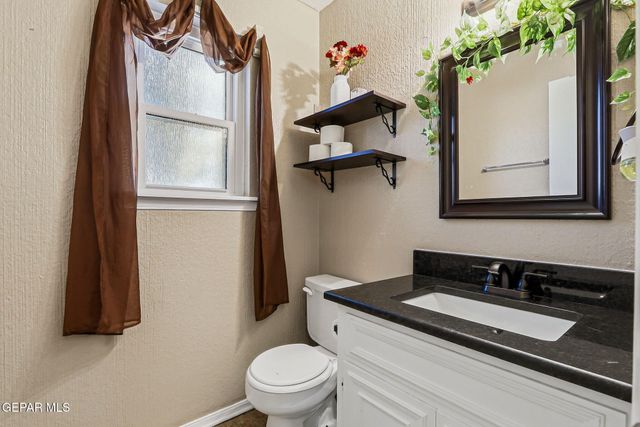 617 CASCADE Lane, El Paso, TX 79912