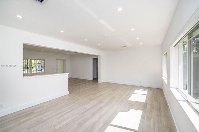 330 SW 27th Rd, Miami, FL 33129