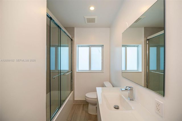 330 SW 27th Rd, Miami, FL 33129