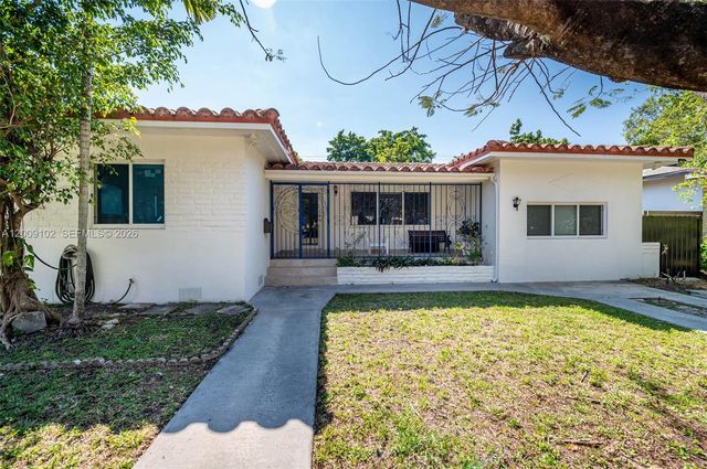 330 SW 27th Rd, Miami, FL 33129