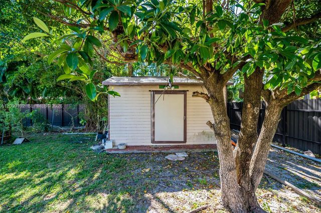 330 SW 27th Rd, Miami, FL 33129