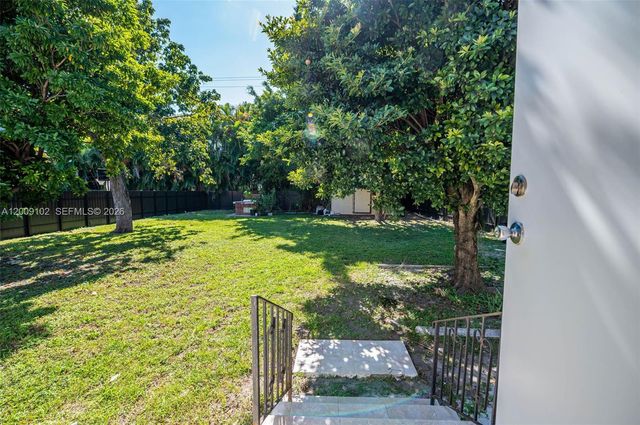 330 SW 27th Rd, Miami, FL 33129