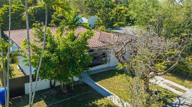 330 SW 27th Rd, Miami, FL 33129