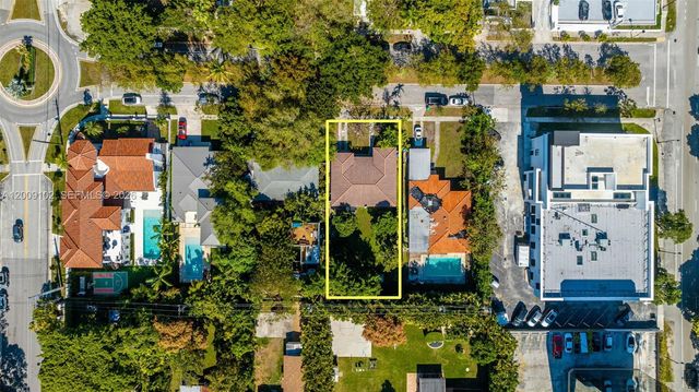 330 SW 27th Rd, Miami, FL 33129