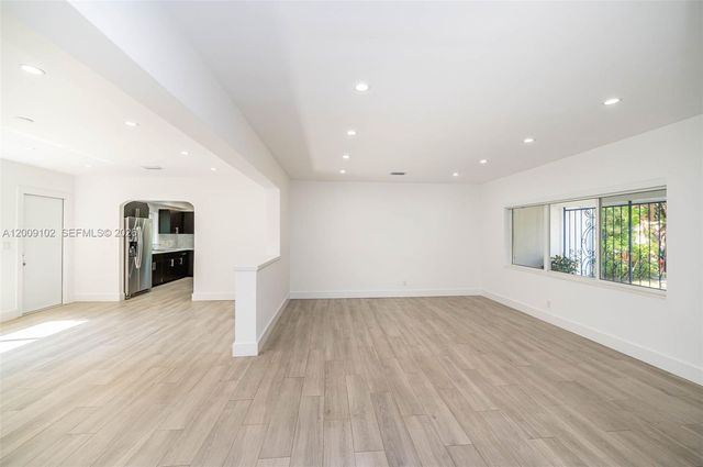 330 SW 27th Rd, Miami, FL 33129