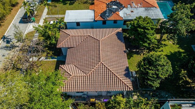 330 SW 27th Rd, Miami, FL 33129