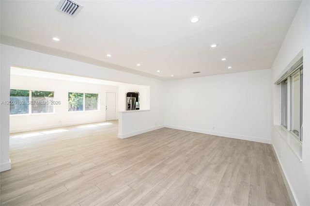 330 SW 27th Rd, Miami, FL 33129