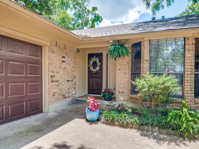 2206 Shady View Court, Arlington, TX 76013