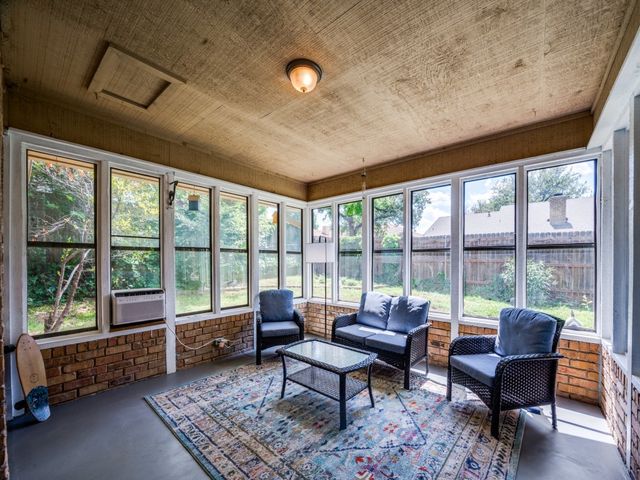 2206 Shady View Court, Arlington, TX 76013