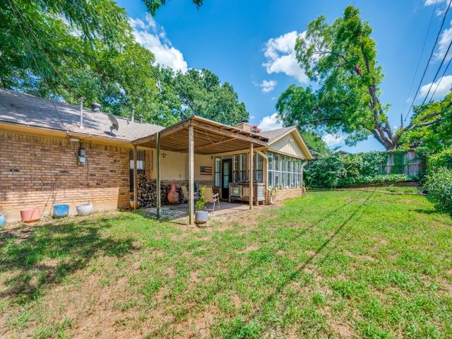 2206 Shady View Court, Arlington, TX 76013