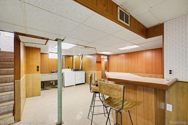 114 Knollwood Blvd, Clawson, MI 48017