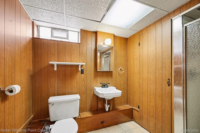 114 Knollwood Blvd, Clawson, MI 48017