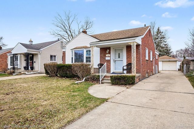 114 Knollwood Blvd, Clawson, MI 48017