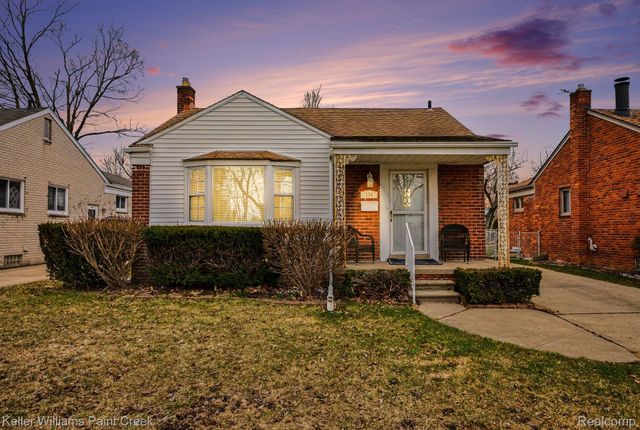 114 Knollwood Blvd, Clawson, MI 48017