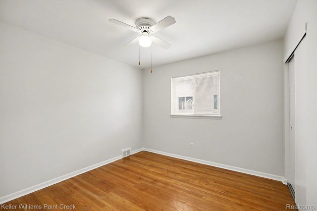 114 Knollwood Blvd, Clawson, MI 48017