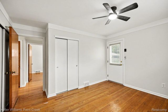 114 Knollwood Blvd, Clawson, MI 48017