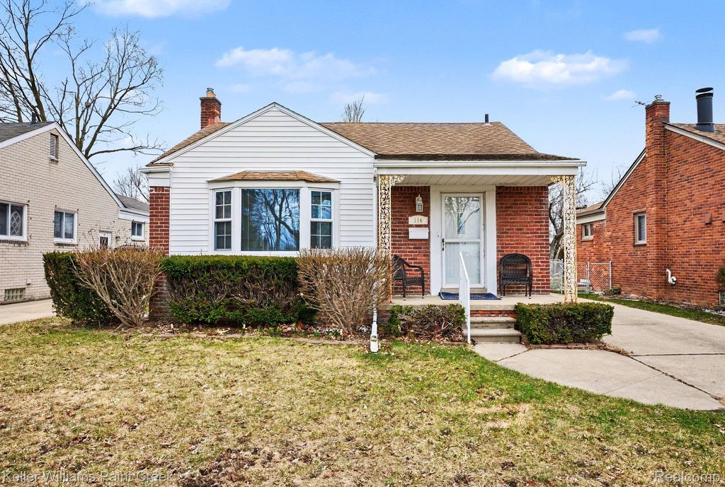 114 Knollwood Blvd, Clawson, MI 48017