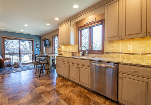 2917 Brookview Drive 1, Freeport, IL 61032