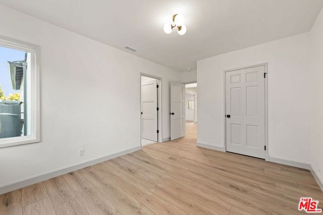 3866 Westside Avenue, Los Angeles, CA 90008