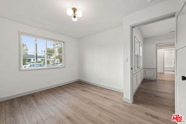 3866 Westside Avenue, Los Angeles, CA 90008