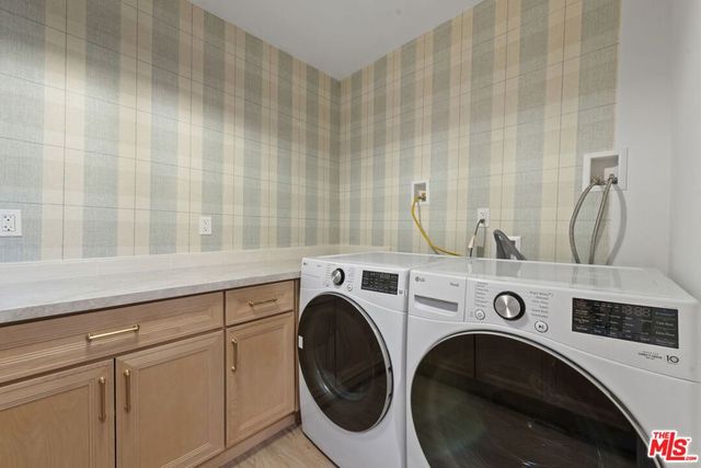 3866 Westside Avenue, Los Angeles, CA 90008